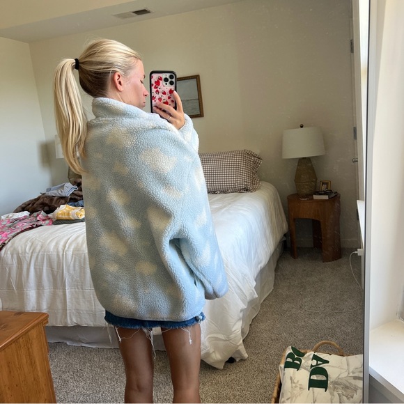 Madhappy blue cloud Sherpa pullover large - Picture 4 of 7